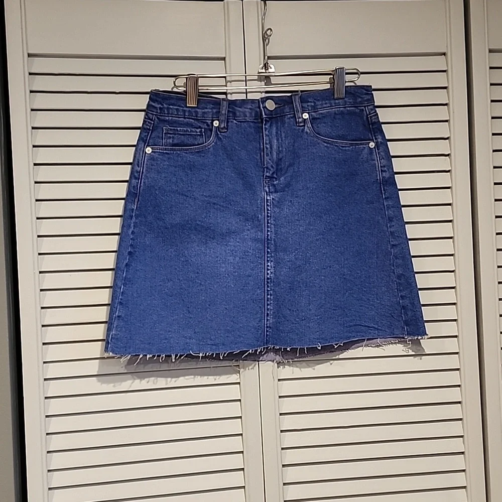 BLANKNYC High wasted,never worn mini skirt. Intense sky blue. 100% soft cotton. - Picture 8 of 10